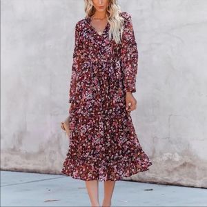 NWT VICI Brookings Floral Shimmer Midi Dress size Medium